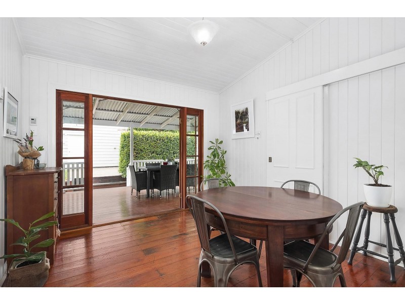 123 Bridge Street, North Toowoomba QLD 4350