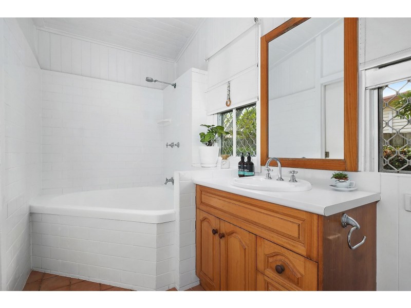 123 Bridge Street, North Toowoomba QLD 4350
