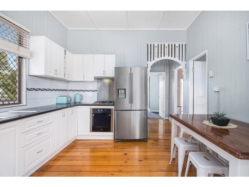 2A Jenkins Street, Newtown QLD 4350