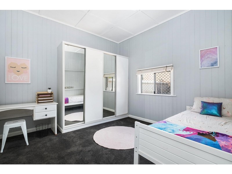 2A Jenkins Street, Newtown QLD 4350