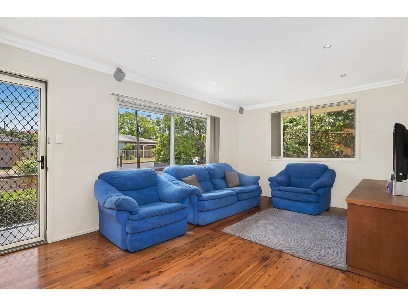 6 Raelyn Street, Centenary Heights QLD 4350