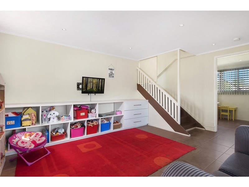 6 Raelyn Street, Centenary Heights QLD 4350