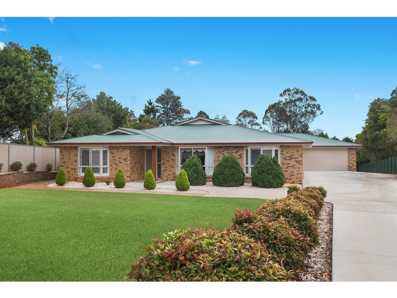 4 Sundowner Court, Highfields QLD 4352