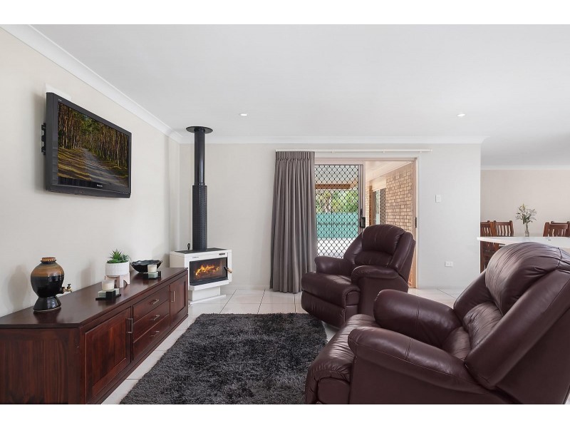 4 Sundowner Court, Highfields QLD 4352