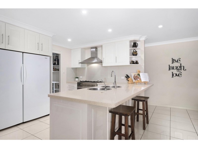 4 Sundowner Court, Highfields QLD 4352