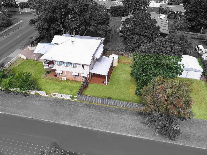 27 Holberton Street, Rockville QLD 4350