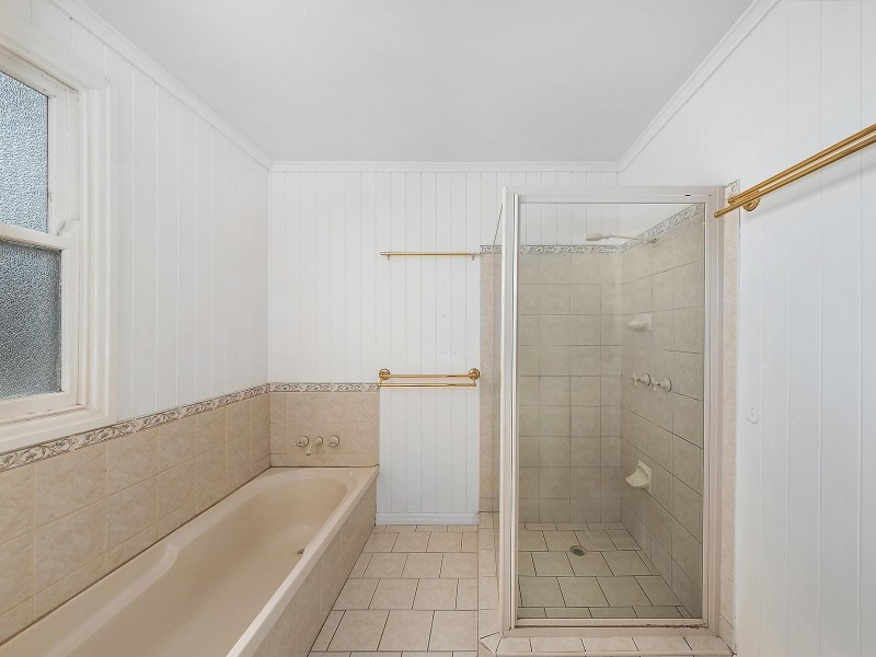 27 Holberton Street, Rockville QLD 4350