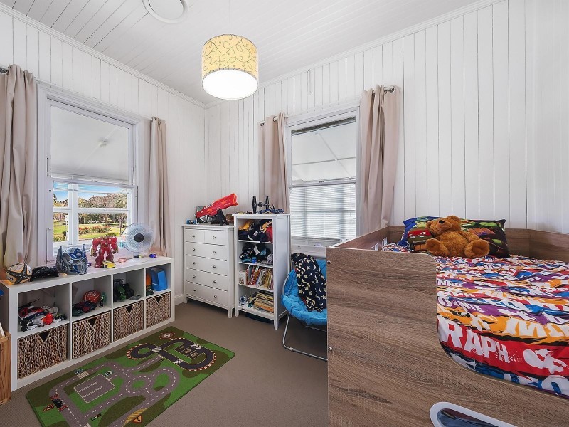 2 Burstow Street, East Toowoomba QLD 4350