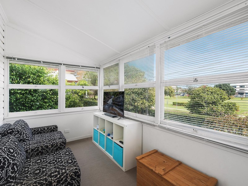 2 Burstow Street, East Toowoomba QLD 4350