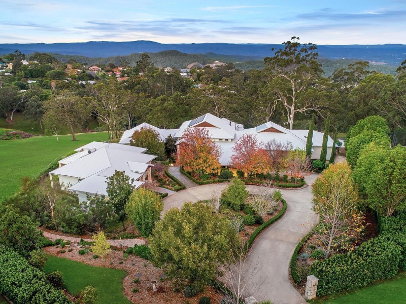 3 Rosewall Court, Mount Kynoch QLD 4350