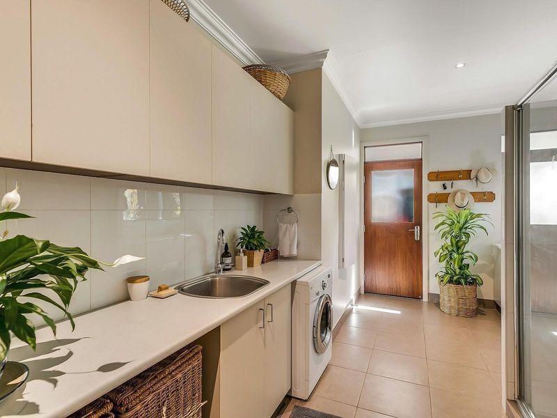 3 Rosewall Court, Mount Kynoch QLD 4350