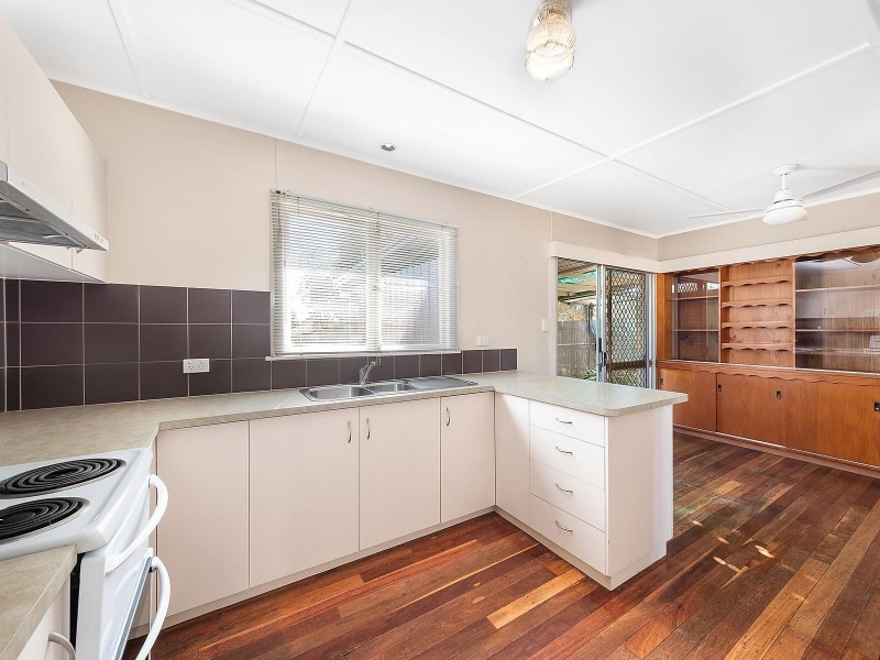 11 McIntyre Street, Centenary Heights QLD 4350