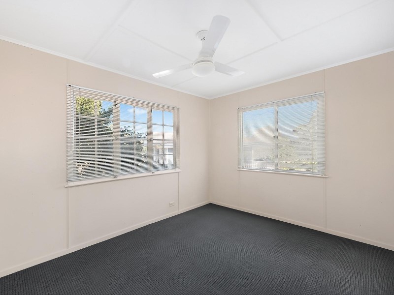 11 McIntyre Street, Centenary Heights QLD 4350