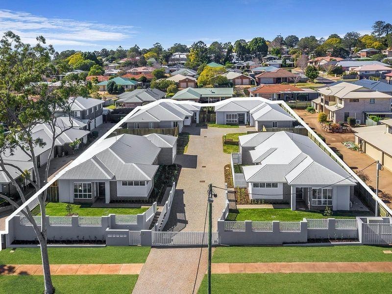 312 Hume Street, Centenary Heights QLD 4350