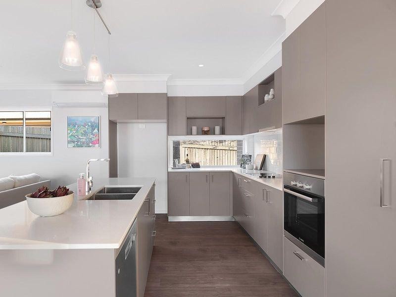 312 Hume Street, Centenary Heights QLD 4350