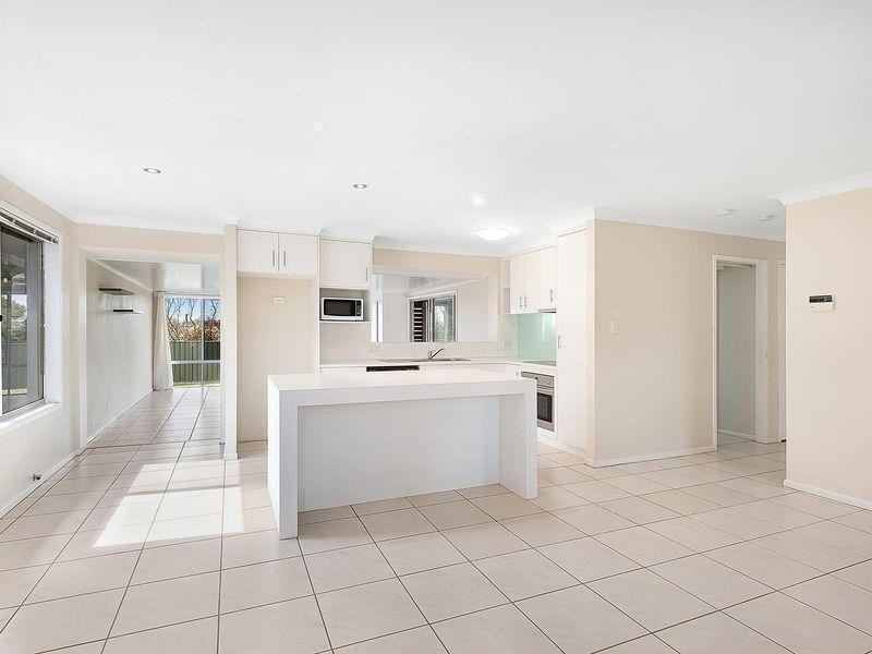10 Claire Street, Centenary Heights QLD 4350