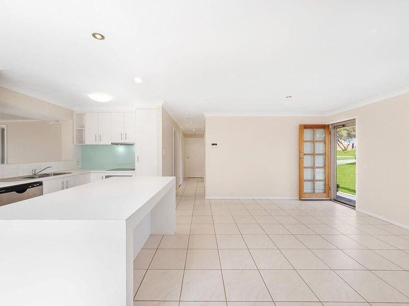 10 Claire Street, Centenary Heights QLD 4350