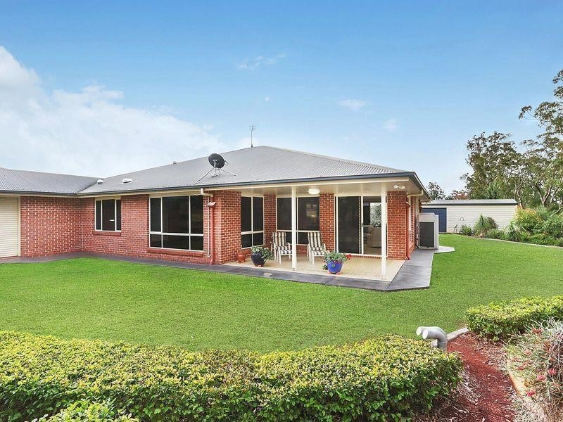 1 Montclair Close, Middle Ridge QLD 4350