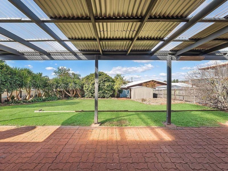 8 Rutkin Street, Kearneys Spring QLD 4350