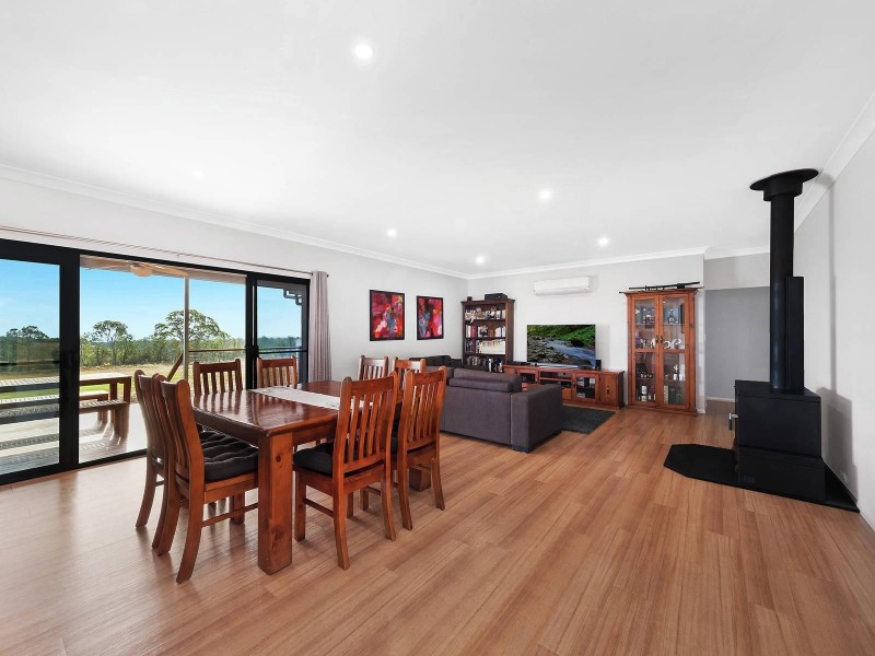 43 Hilltop Drive, Gowrie Junction QLD 4352