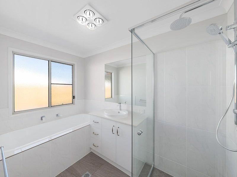 117 Cronin Road, Highfields QLD 4352