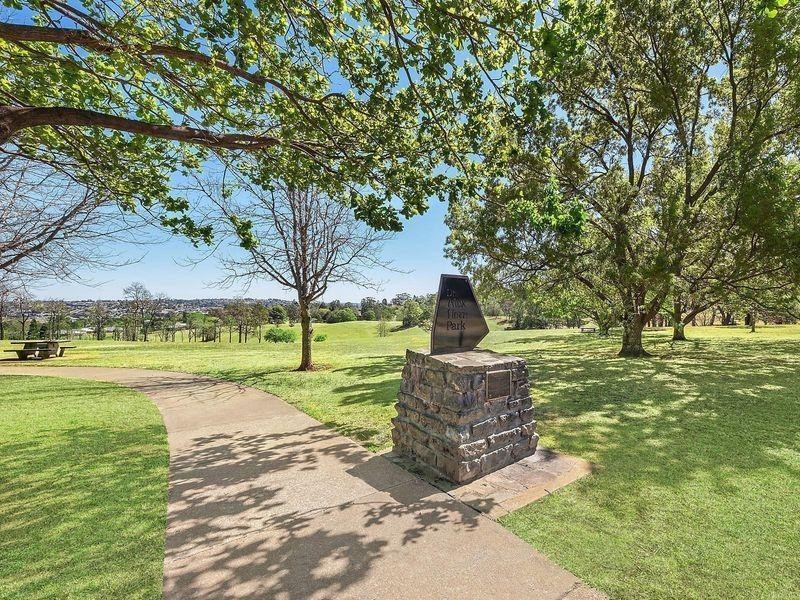 15 Margot Court, Harlaxton QLD 4350