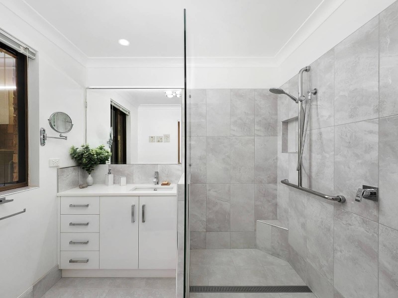 13/8 Highfields Road, Highfields QLD 4352