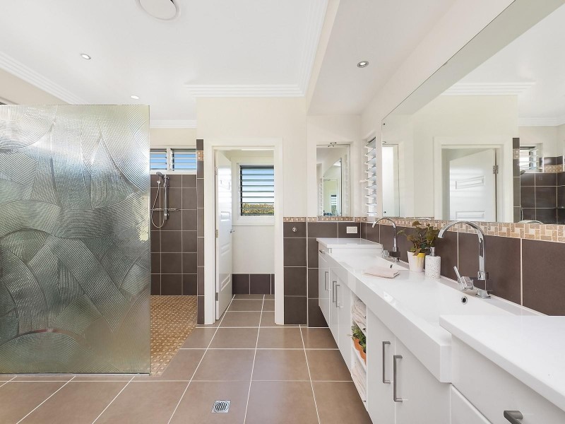 8 Claudia Court, Top Camp QLD 4350