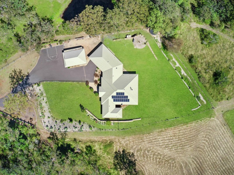 8 Claudia Court, Top Camp QLD 4350