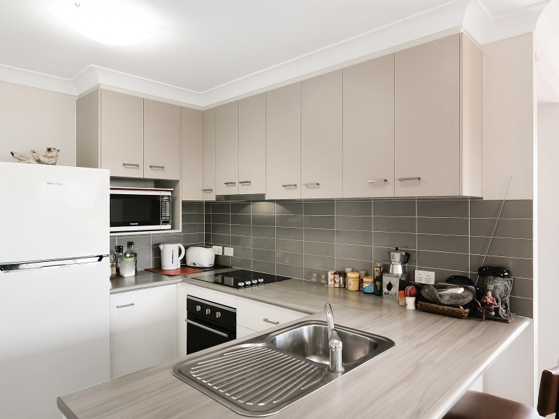 9 Chainey Court, Glenvale QLD 4350