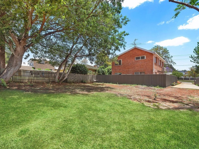 76 Ramsay Street, Centenary Heights QLD 4350