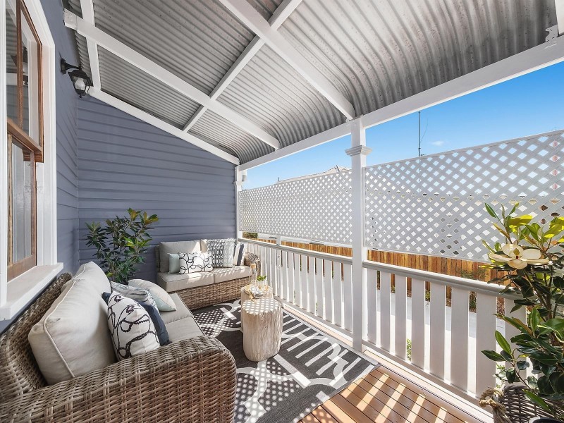 77 Bridge Street, Mount Lofty QLD 4350