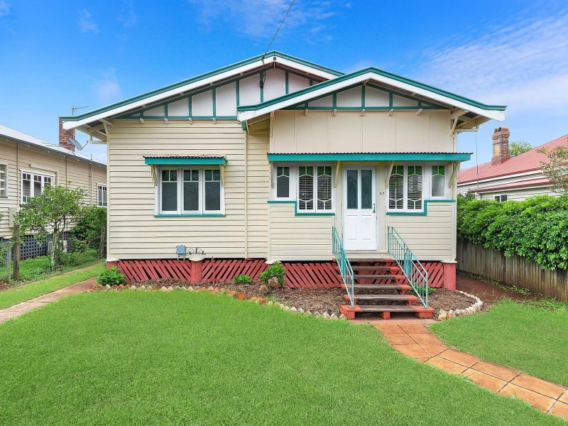 27 Phillip Street, East Toowoomba QLD 4350