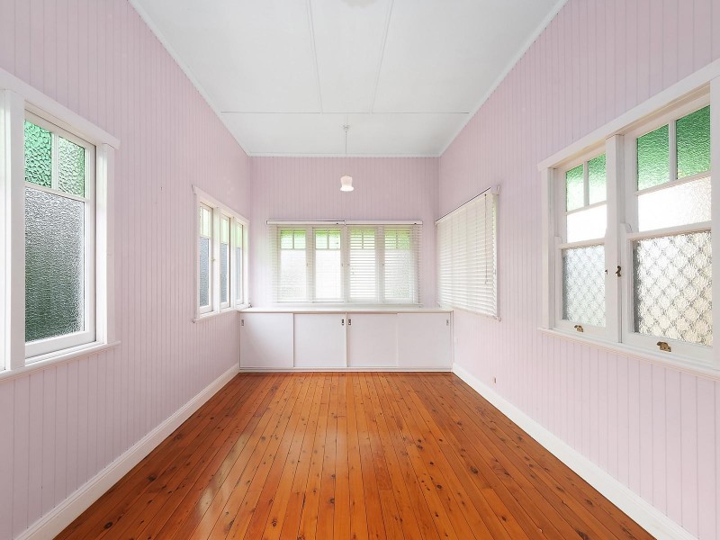 27 Phillip Street, East Toowoomba QLD 4350