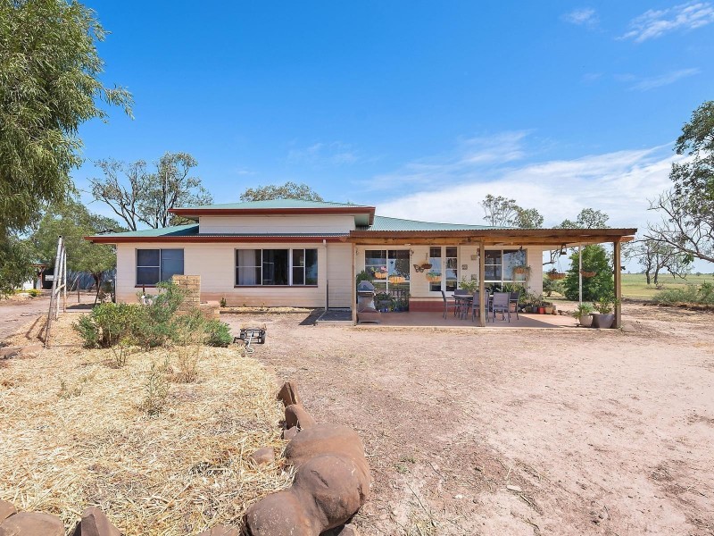 996 Surat Development Road, Surat QLD 4417