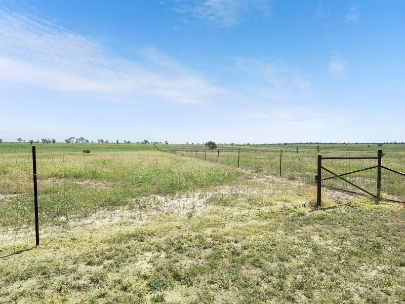 996 Surat Development Road, Surat QLD 4417