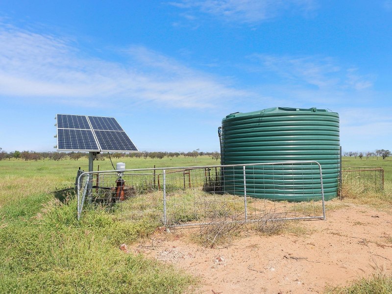 996 Surat Development Road, Surat QLD 4417