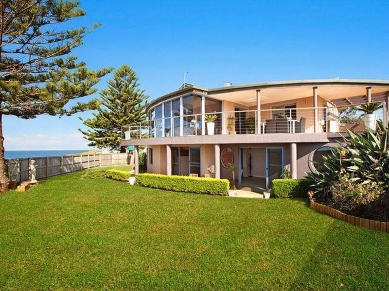 2 Gwinganna Avenue, Kiama NSW 2533
