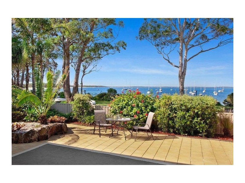 18 Boorawine Terrace, Callala Bay NSW 2540
