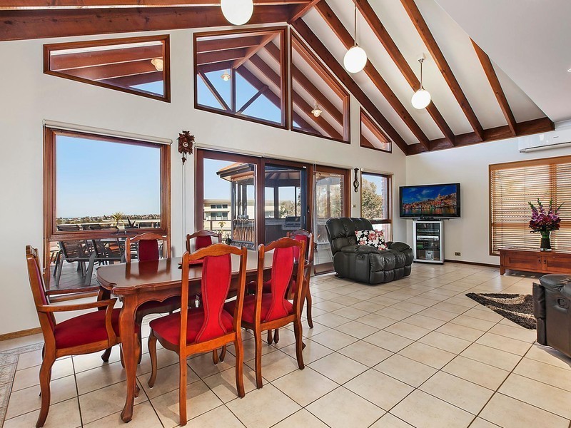 27 Pheasant Point Drive, Kiama NSW 2533