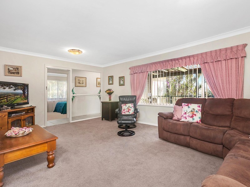 46 The Esplanade, Oak Flats NSW 2529