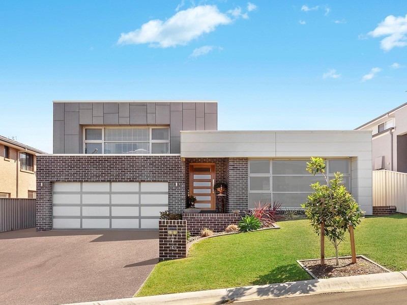 4 Kooralbyn Place, Shell Cove NSW 2529