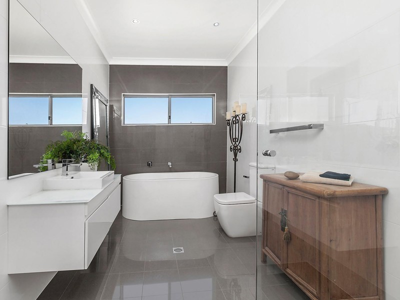 4 Kooralbyn Place, Shell Cove NSW 2529
