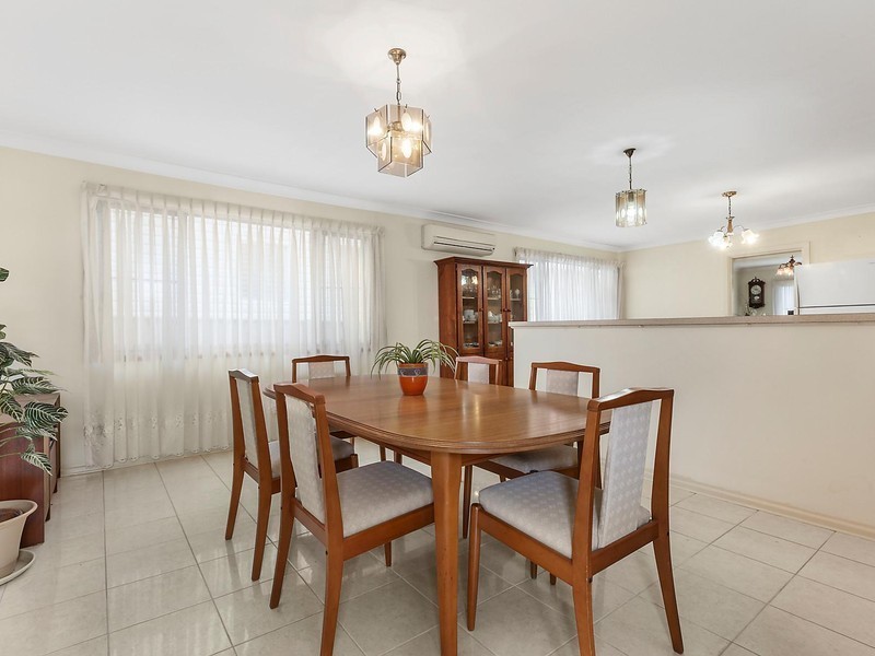 42 Thomas Street, Lake Illawarra NSW 2528