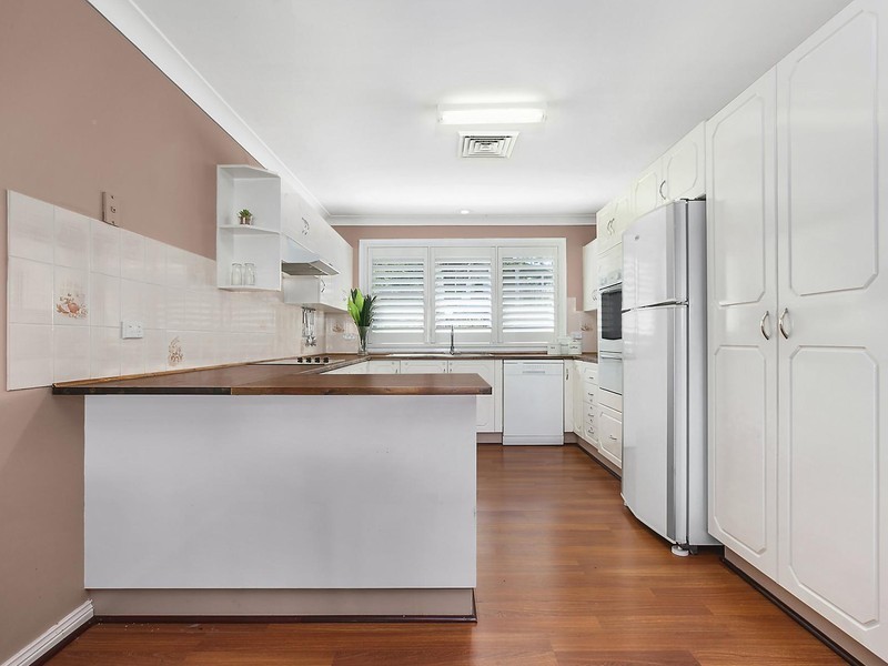 26 Barton Drive, Kiama Downs NSW 2533