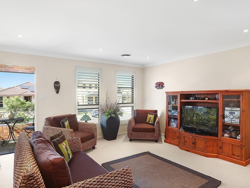 19 Reynolds Ridge, Shell Cove NSW 2529