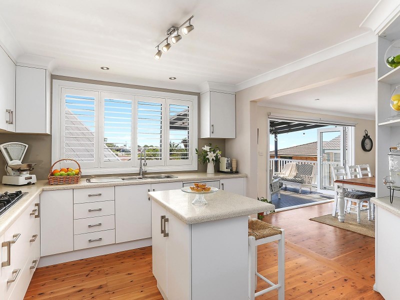 81 Barton Drive, Kiama Downs NSW 2533