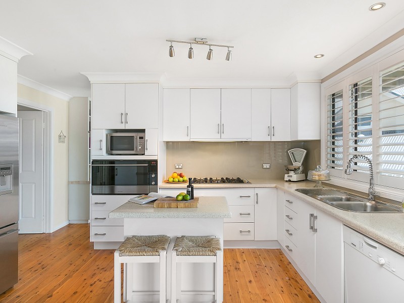 81 Barton Drive, Kiama Downs NSW 2533