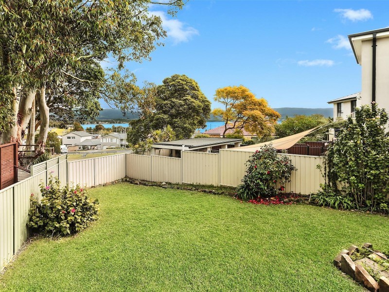 6 Bruce Avenue, Mount Warrigal NSW 2528