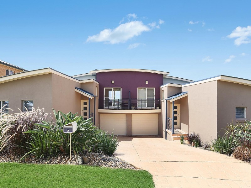 5 Price Avenue, Kiama NSW 2533